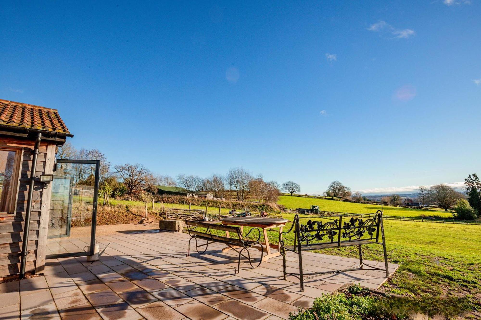 Host & Stay - Upperley Barn Бромярд Екстериор снимка